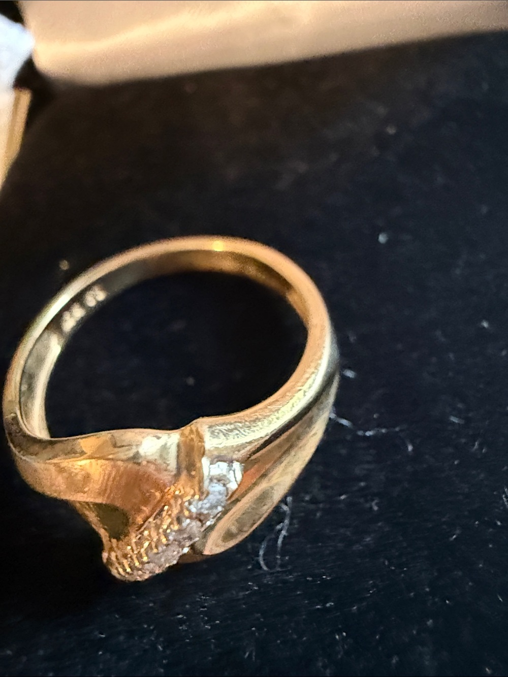 10 K Bypass Chevron Ring (Stamped) 2.81 Grams size 6 - Picture 3 of 3